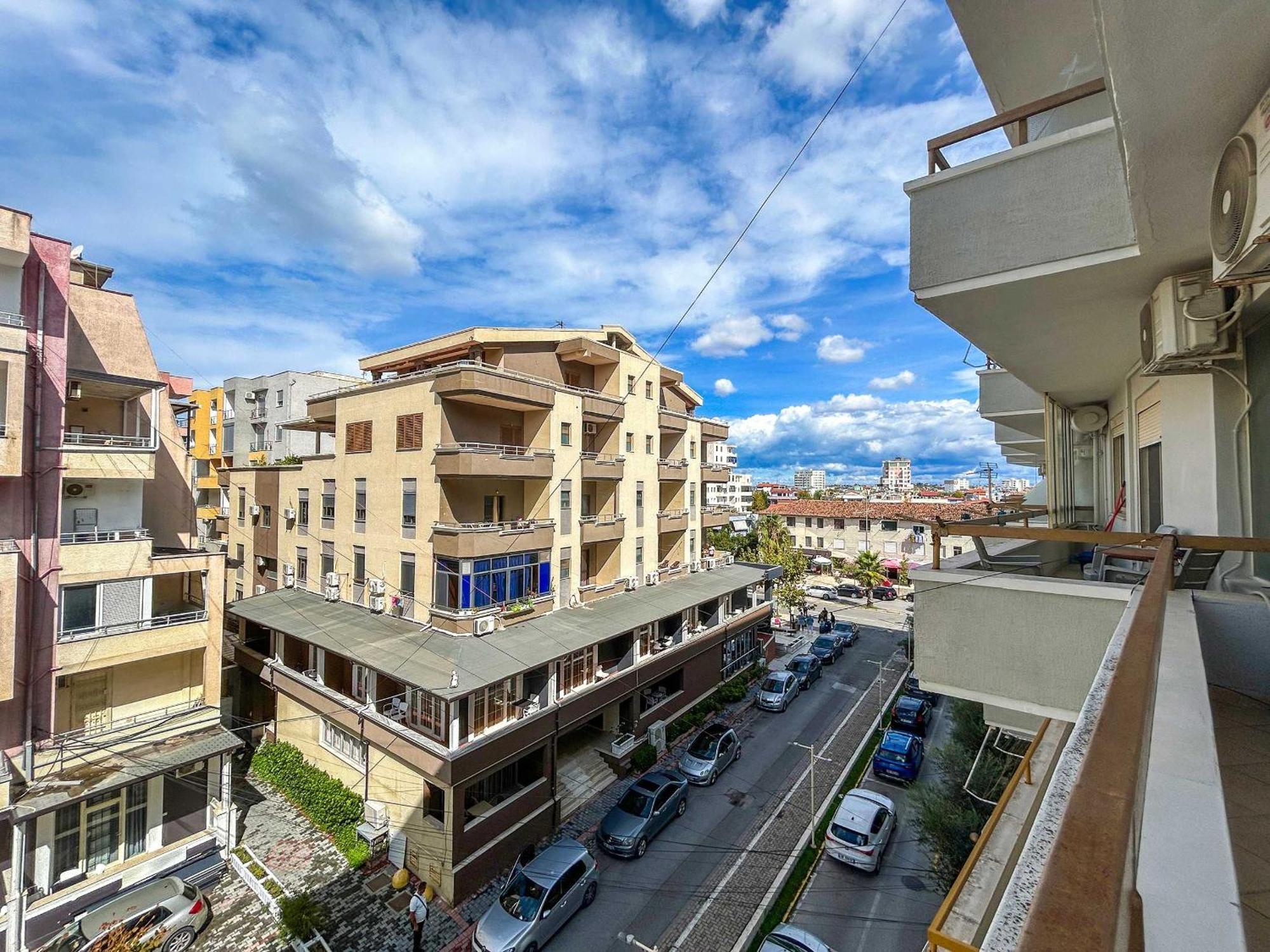 Royal 520 Apartment Драч Екстериор снимка